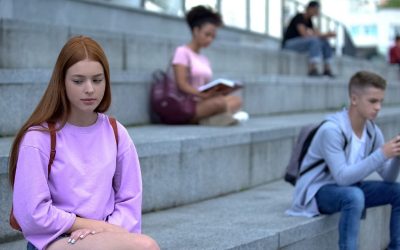 Lonely or Disconnected: What’s the Difference & Why Does It Matter?